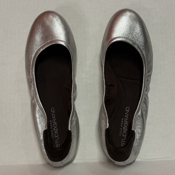 Cole Hahn StudioGrand Silver Leather Ballet Flats Slip-on Shoes Women’s Size 5.5 - Picture 1 of 10
